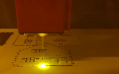 CNC Laserschneiden, Gravieren, 2D-Fräsen mit G-Codes (8 UE)